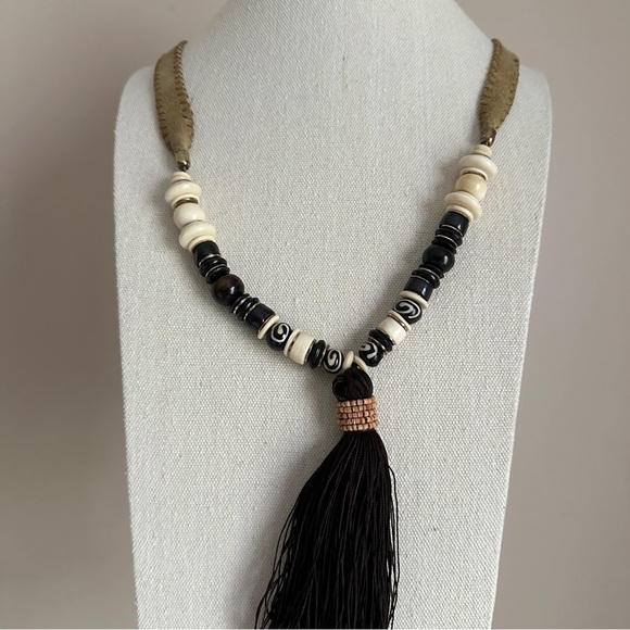 Vintage Tassels Beaded Necklace - Picture 11 of 12